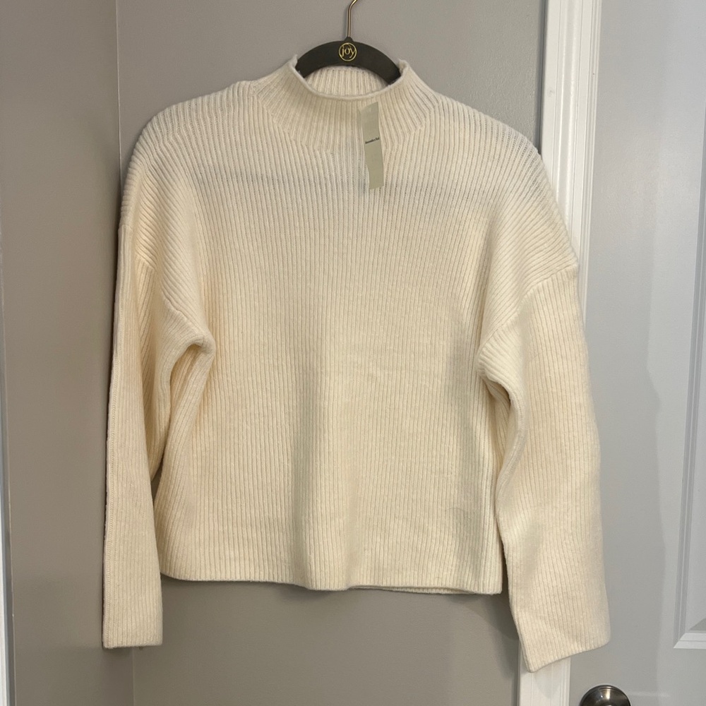 Abercrombie & Fitch Cream Turtleneck Sweater